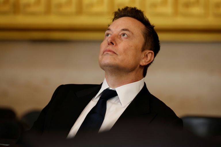 Musk loses blockbuster OpenAI suit as jury says too late