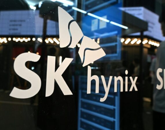 Chip titan SK hynix to set price for mega US listing