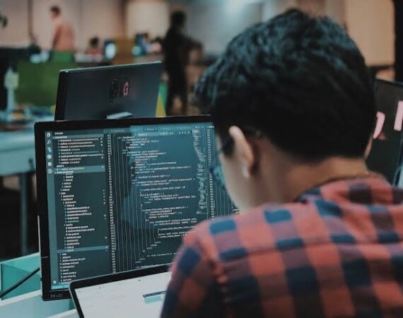 AI Turns the Computer Science Dream Into a Tough Job Hunt for a New Generation of Graduates